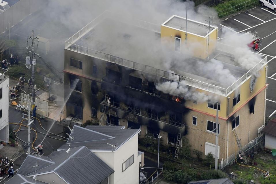 В результате пожара в студии аниме в Японии погиб один и пострадали более 40-ка человек