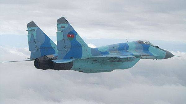 Истребитель ВВС Азербайджана упал в Каспийское море