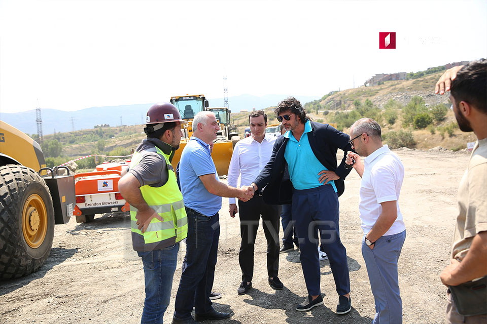 Tbilisi Mayor becomes introduced with construction works of new road