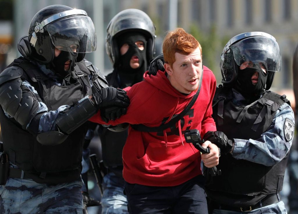 EU calls on the Russian authorities to release demonstrators detained during protest rally