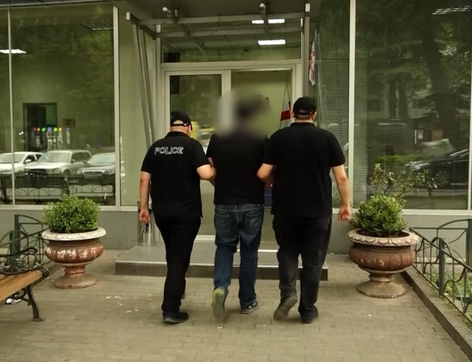 По обвинению в ограблении банкоматов в Тбилиси задержаны три человека