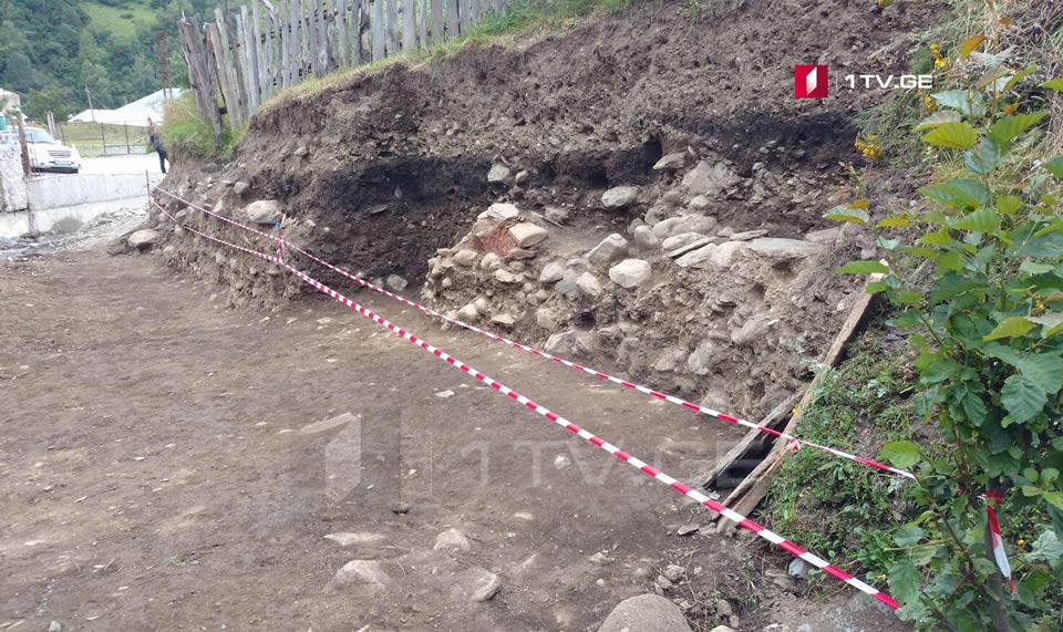 В селе Богреши в Сванетии обнаружили следы древнего поселения, относящиеся к 8-6 векам до н.э. (фото)