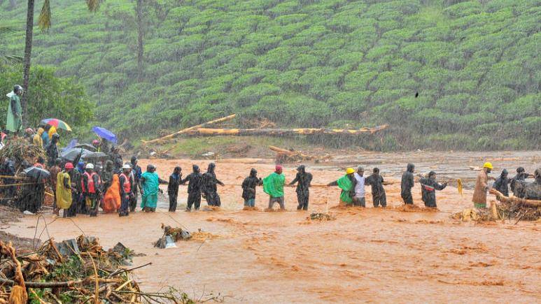 Количество погибших в результате наводнения в Индии возросло до 147-ми