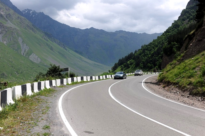 Այսօրվանից մինչև օգոստոսի 22-ը, Վրաստան-Ռուսաստան կապող ավտոճանապարհին կգործեն սահմանափակումներ