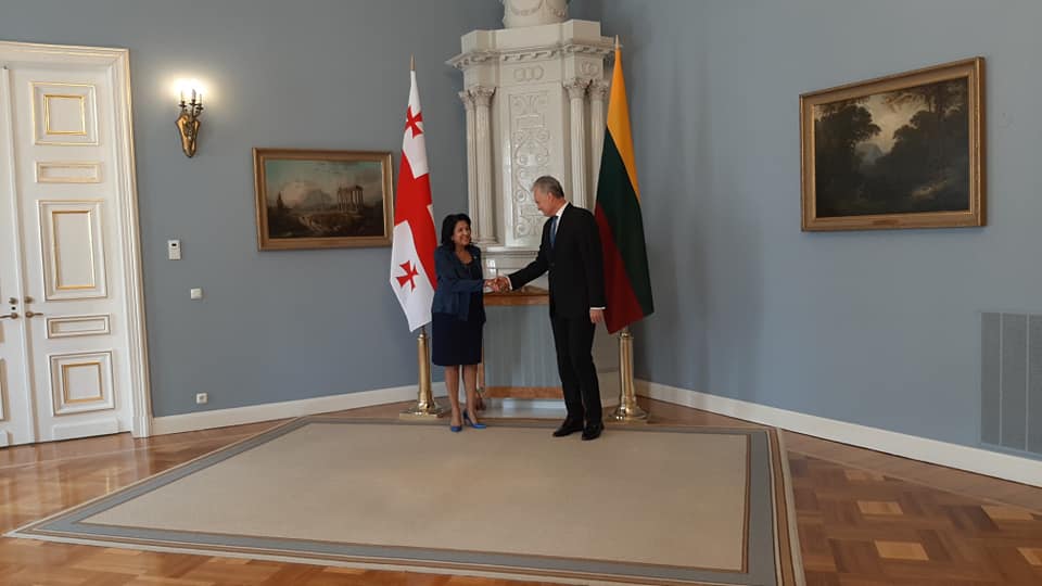 Президент Литвы - Литва выразила безусловную поддержку суверенитета и территориальной целостности Грузии
