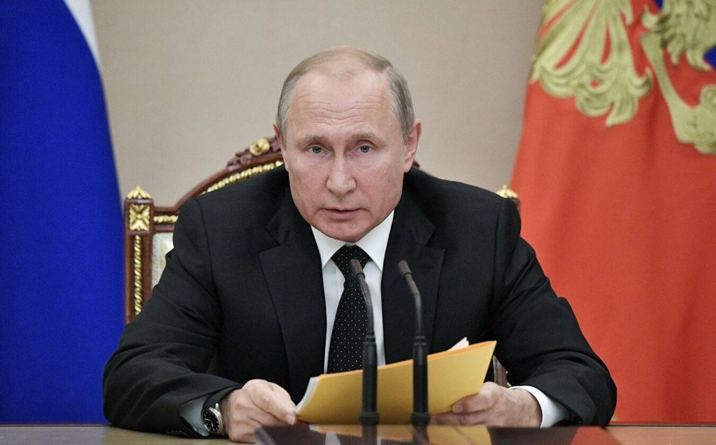 Putin backs change that would allow him to run again as president