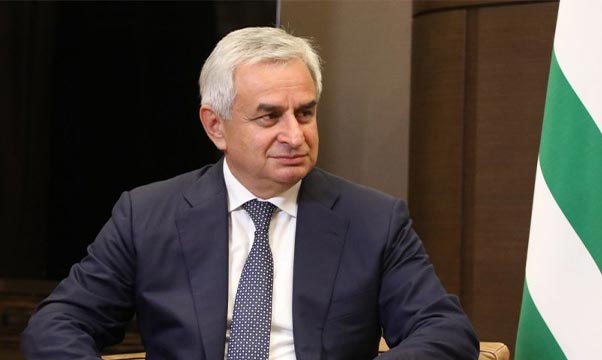 Рауль Хаджимба не исключает введения чрезвычайного положения в оккупированной Абхазии