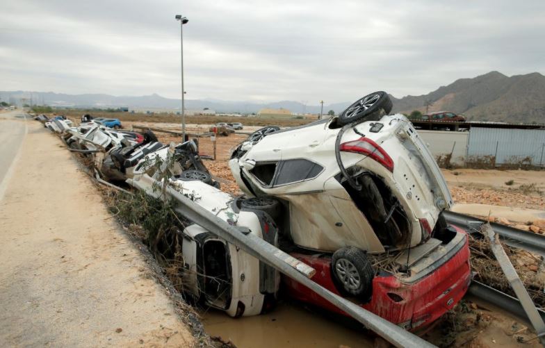 Число погибших и пострадавших от наводнений в Испании растет