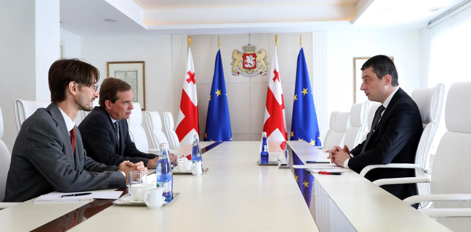 Премьер-министр и посол Франции обсудили потенциал углубления двустороннего экономического сотрудничества