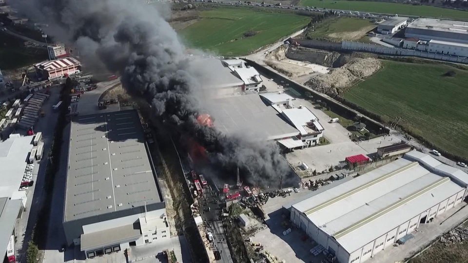 В Стамбуле на химическом заводе прпоизошел взрыв