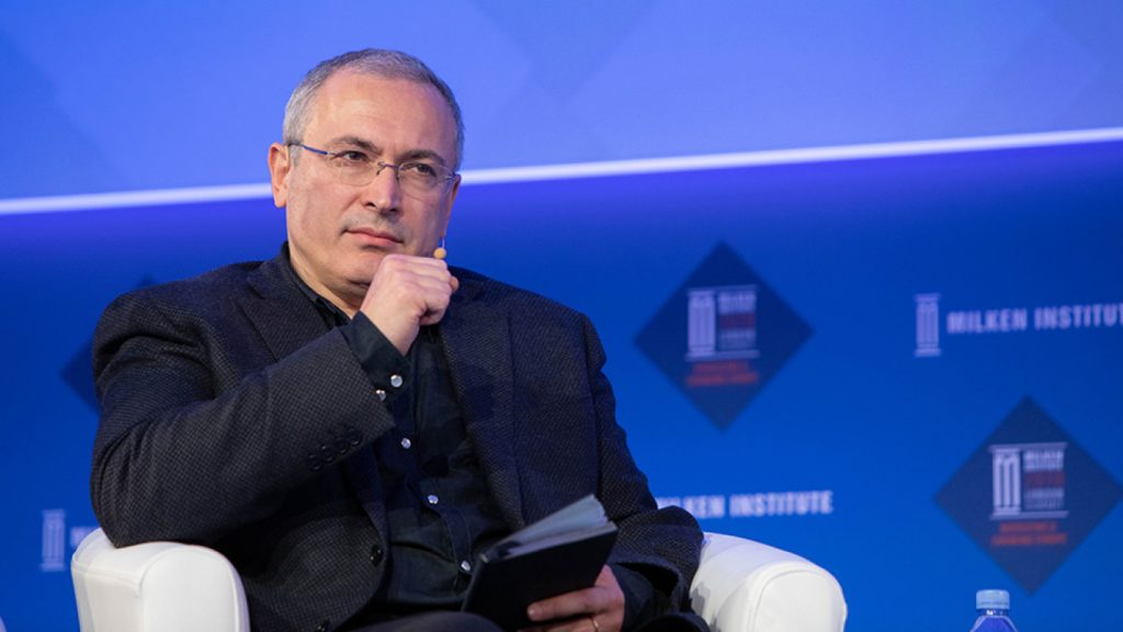 Группа сторонников Михаила Ходорковского публикуют письмо, в которым говорится о политических репрессиях в России