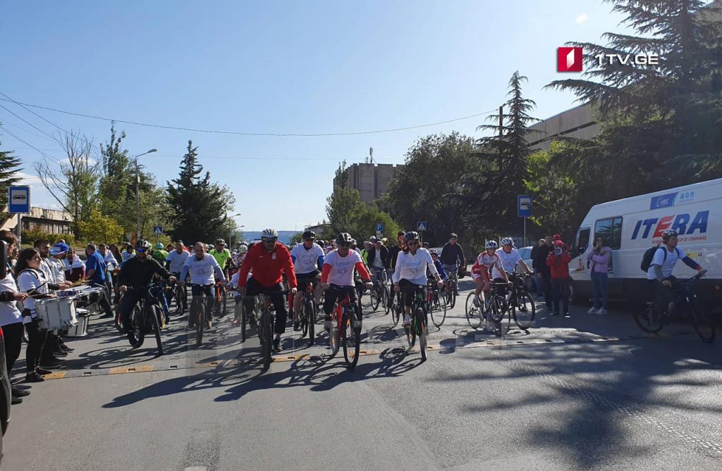 Bicycle racing in connection with World Car Free Day in Tbilisi