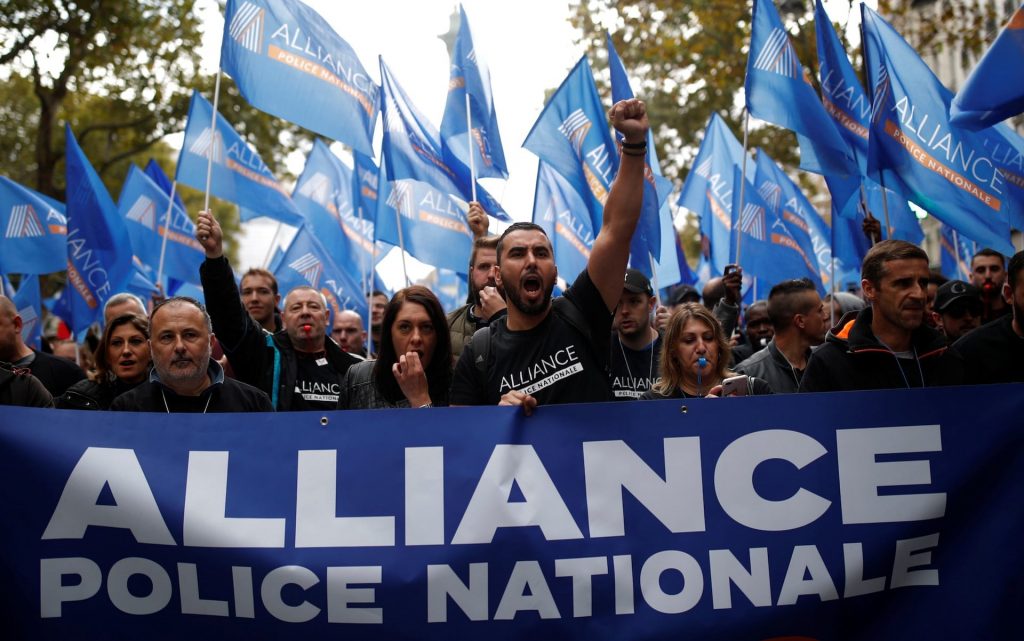 Французская полиция вышла на «марш гнева»