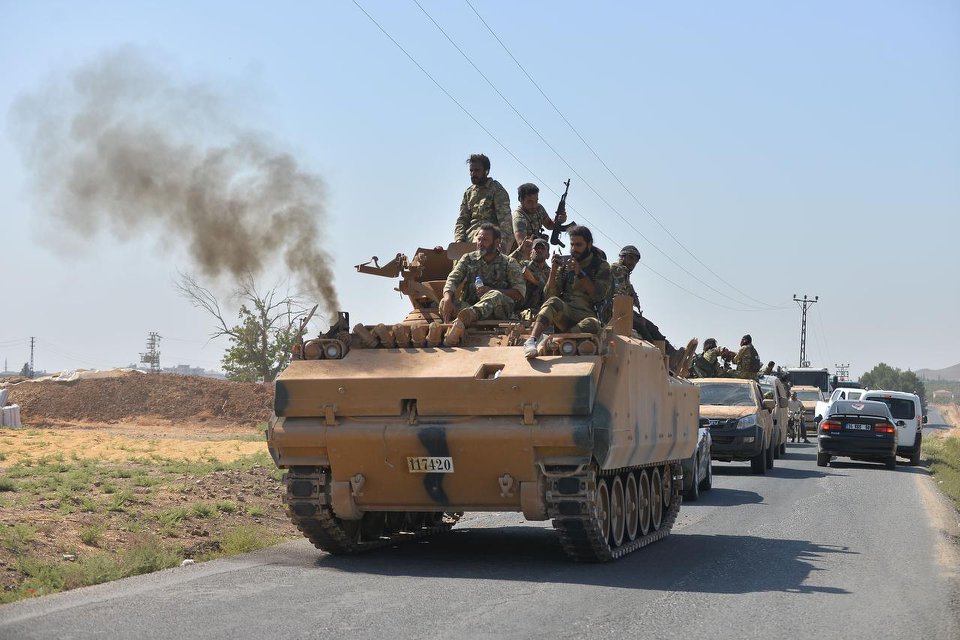 По информации сирийских курдов, они достигли соглашения с официальным Дамаском об отправке сирийским правительством войск к турецкой границе