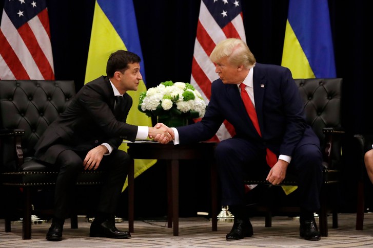 Donald Trump invites Volodymyr Zelensky to visit the White House