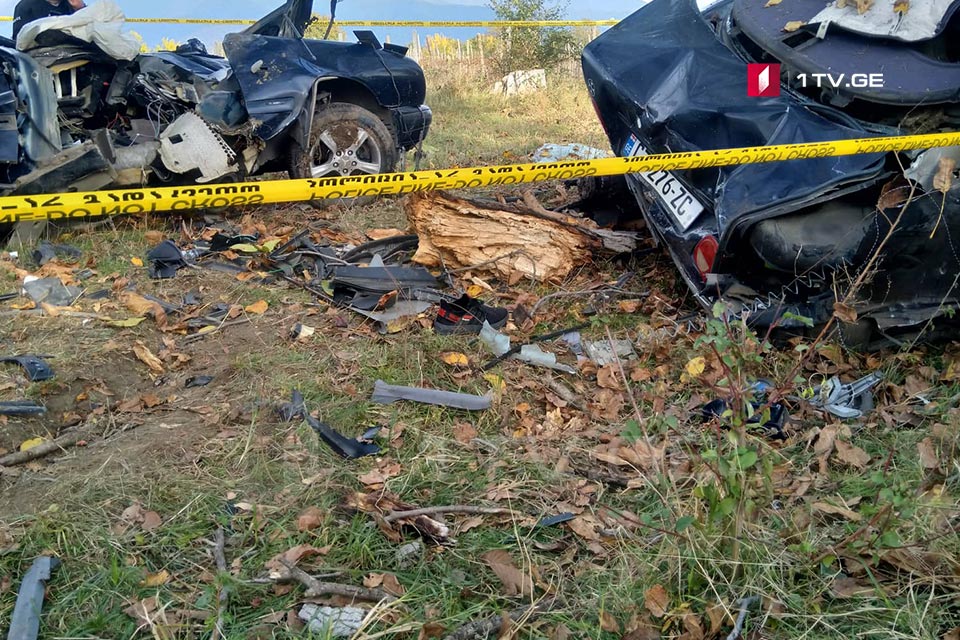 На автомобильной дороге Телави-Кварели в результате аварии погибли трое молодых людей