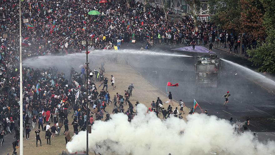 Չիլիում բողոքի ցույցն ավարտվել է ոստիկանության հետ բախումներով