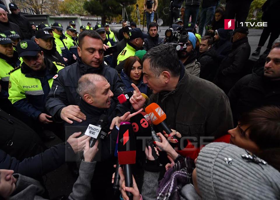Clash at Majoritarian bureau of MP Mamuka Mdinaradze