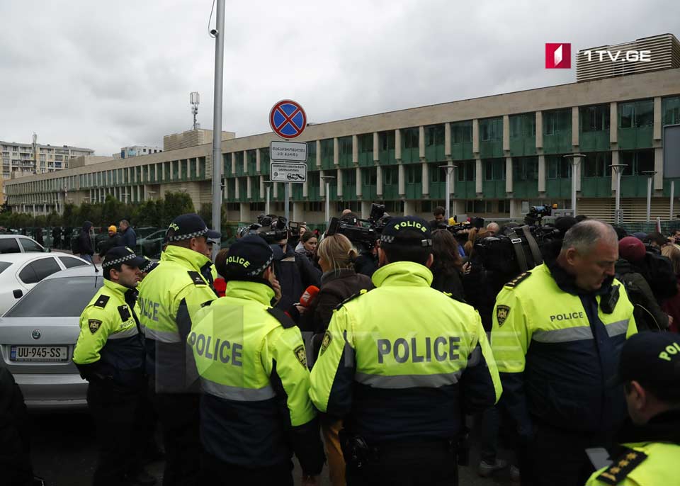 Все задержанные на акции перед офисом СГБ Грузии освобождены под подписку