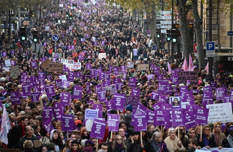 В Париже прошла массовая демонстрация против семейного насилия