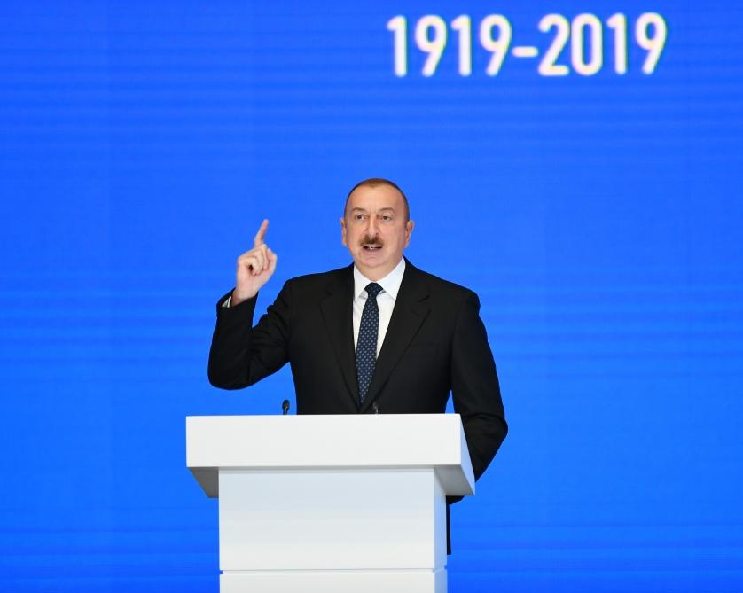 Ильхам Алиев - Азербайджан остановил чуму революций, так как революции принесли странам лишь несчастья