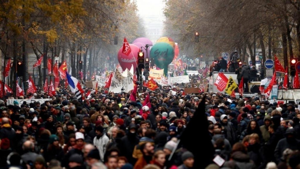 Во Франции проходит акция против пенсионной реформы