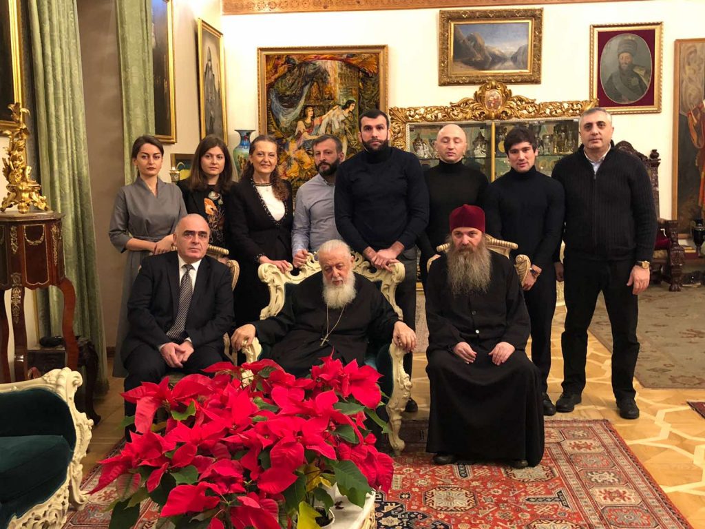 Georgian Patriarch hosts Doctor Vazha Gaprindashvili’s family