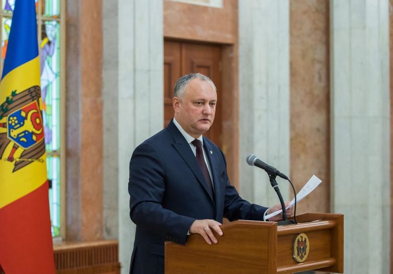 Президент Молдовы требует объявить в международный розыск Владимира Плахотнюка