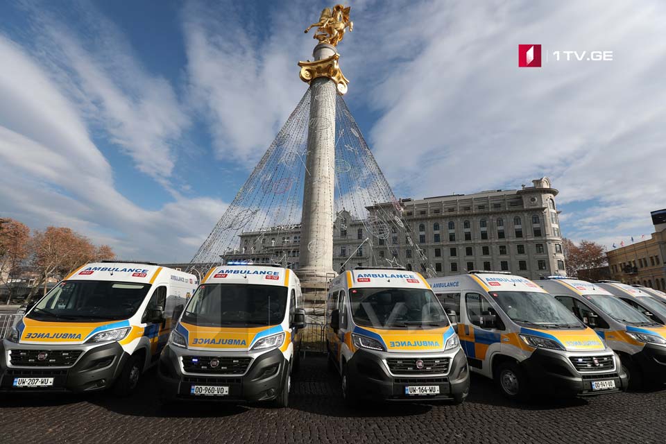 Мэрия столицы передала Министерству здравоохранения 80 машин скорой помощи