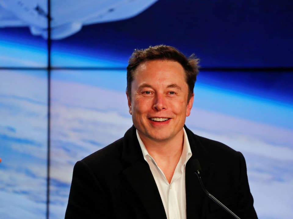 Elon Musk liked "Ali and Nino" sculpture