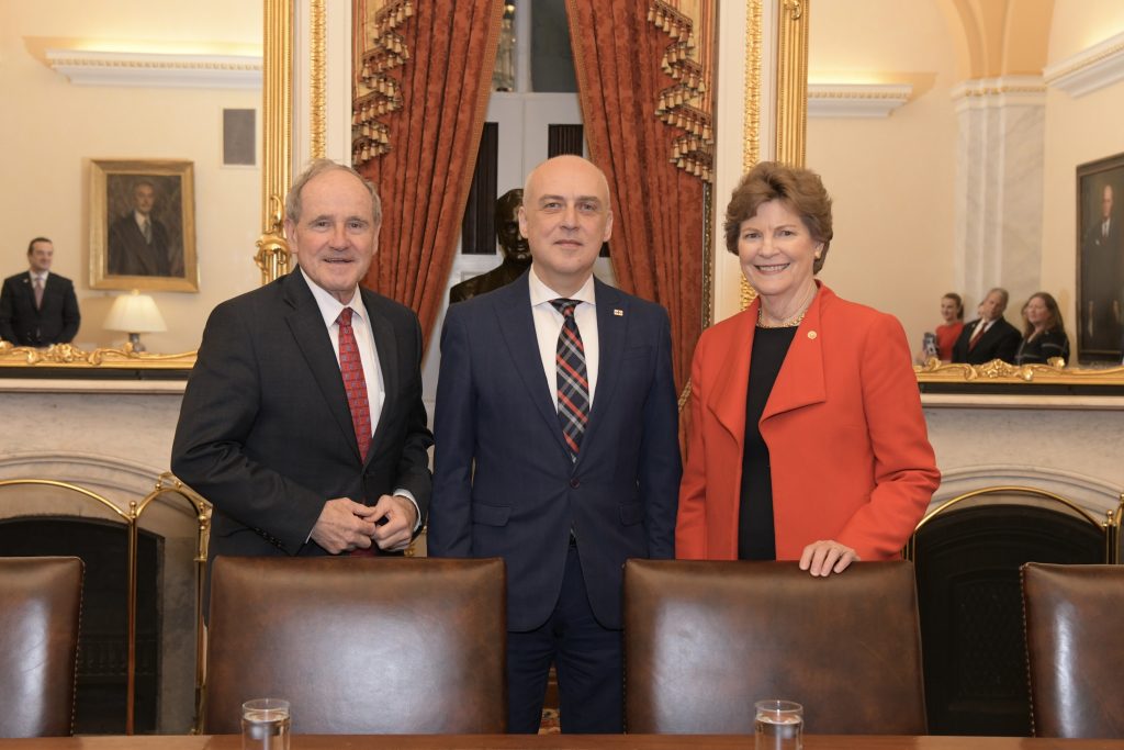 U.S. Senators Jim Risch and Jeanne Shaheen meet with Georgian FM