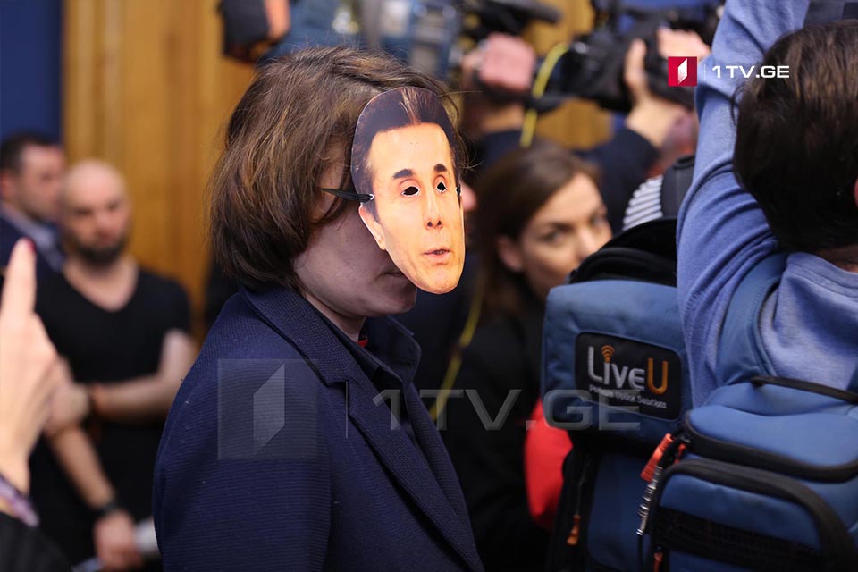 Verbal confrontation in Georgian Parliament