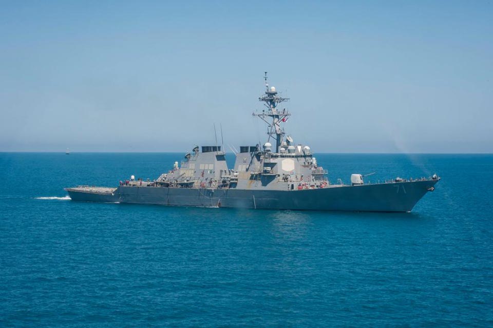 Американский военный корабль USS Ross зашел в Черное море
