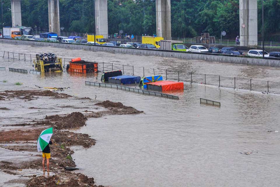 Ինդոնեզիայում անդադար անձրևը դարձել է ջրհեղեղի պատճառ
