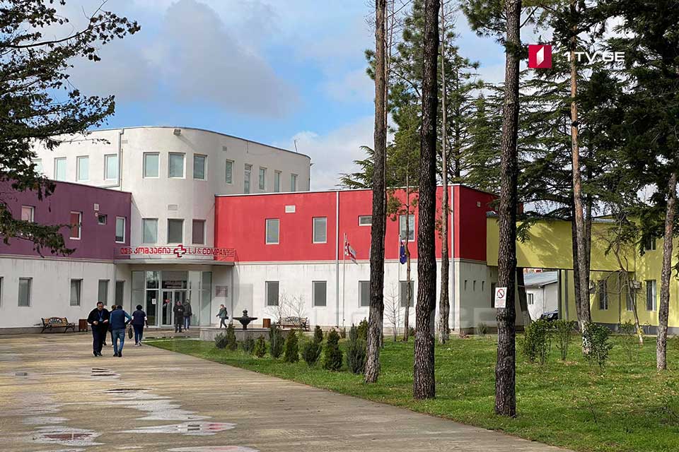 У переведенной в Кутаисскую инфекционную больницу семейной пары из оккупированной Абхазии коронавирус не подтвердился