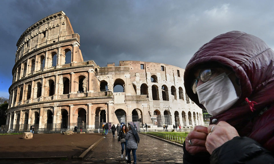В Италии за последние сутки от коронавируса скончались 766 человек