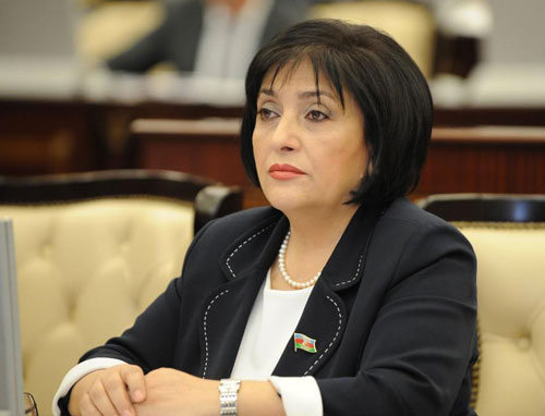 Председателем парламента Азербайджана впервые избрана женщина