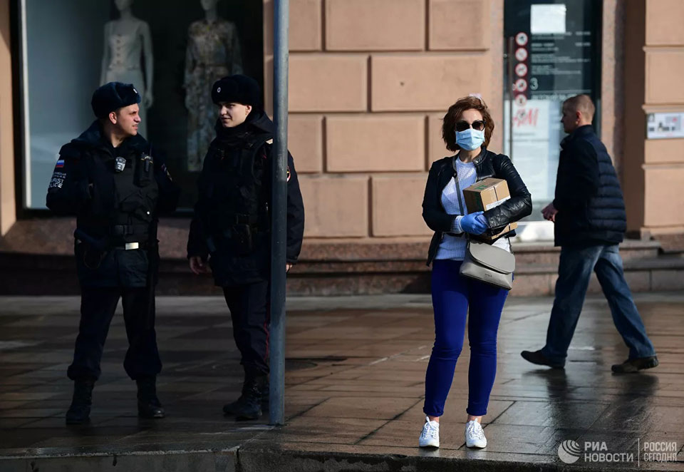 Москва ужесточает правила самоизоляции
