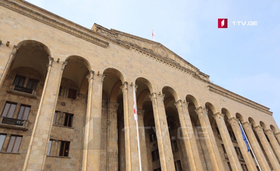 Xalq Müdafiəçisi Parlamentə 2019-cu ilin hesabatını təqdim etdi
