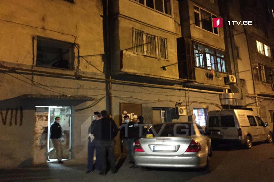 Женщина среднего возраста, стала жертвой, предположительно, слепой пулей на проспекте Важа-Пшавела в Тбилиси