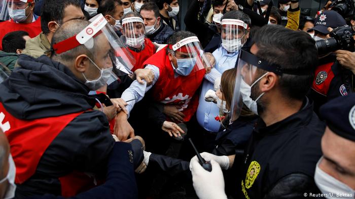 Police arrest 45 over May Day rally in Istanbul, Ankara