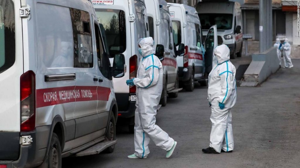 Россия вышла на второе место в мире по количеству инфицирования коронавирусом