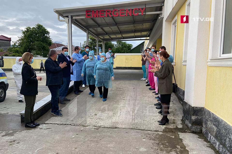 Last recovered from COVID-19 patients leave Batumi Medalpha Clinic