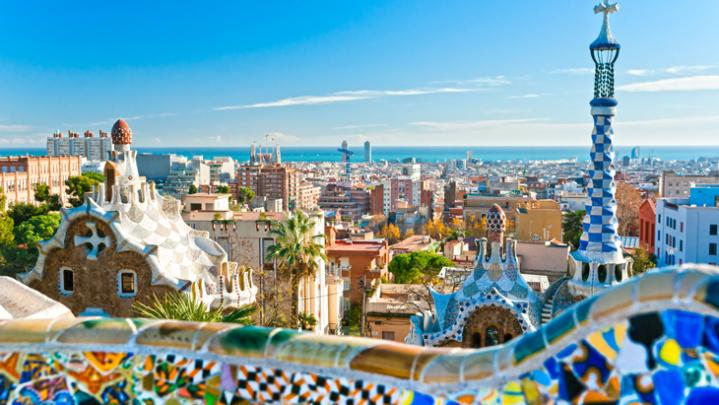 Испания начнет принимать туристов с июля