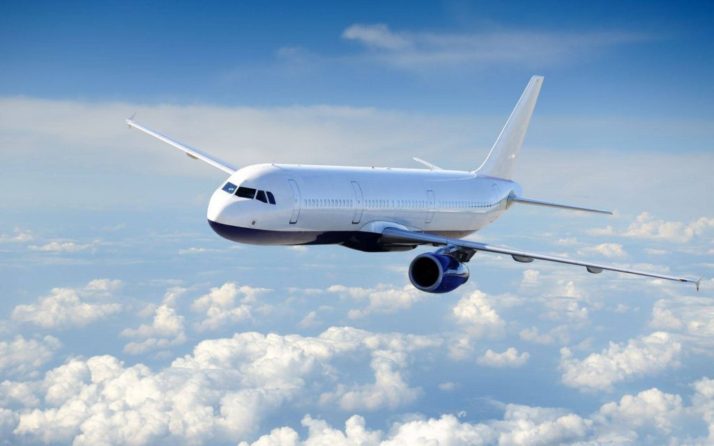 Авиакомпании должны будут возместить стоимость отмененных из-за коронавируса рейсов через два месяца после возобновления регулярных рейсов