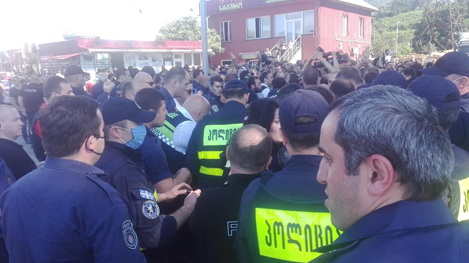Supporters of criminal authority “Lavas Oghli" hold protest rally