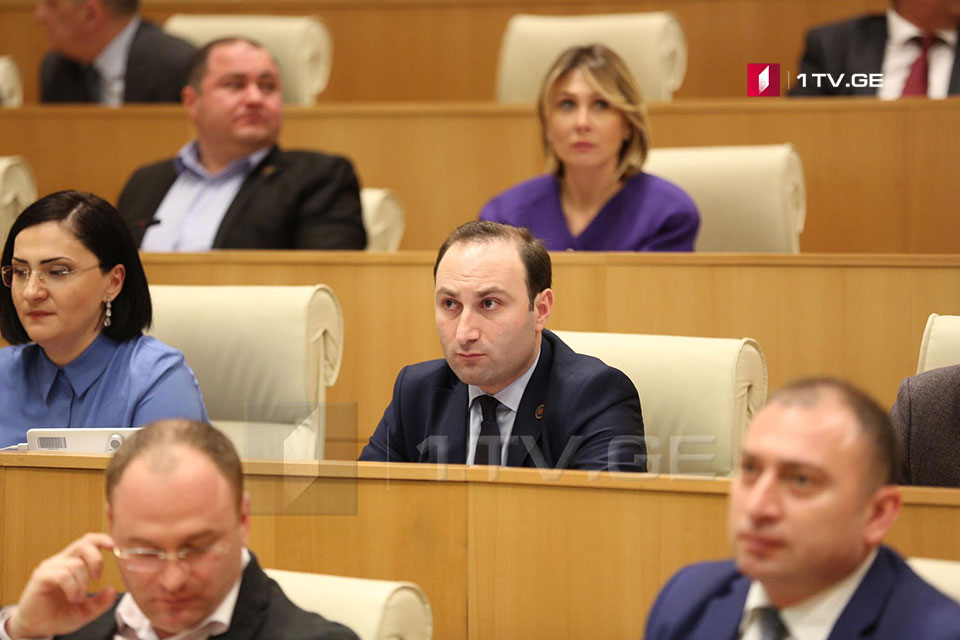 Anri Okhanashvili – Government is working on issue whether or not university entrants will have to wear medical face masks during examinations
