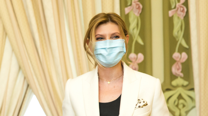 Ukrainian president's wife contracts coronavirus