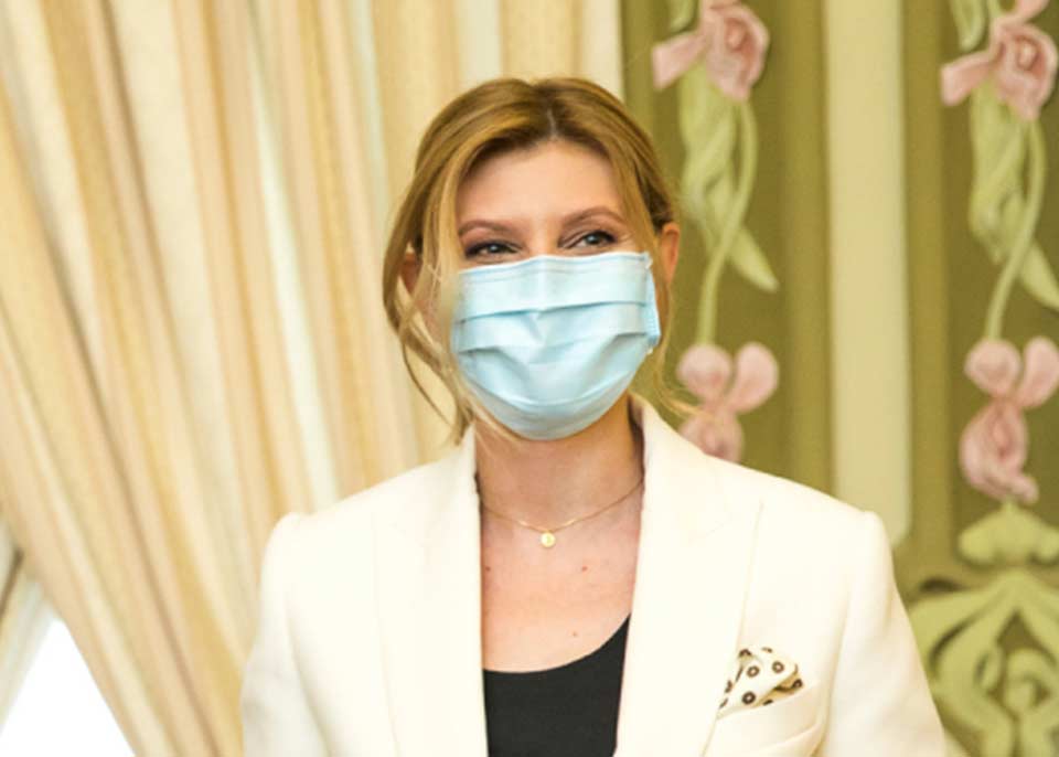 Ukraine president's wife hospitalized with bilateral pneumonia