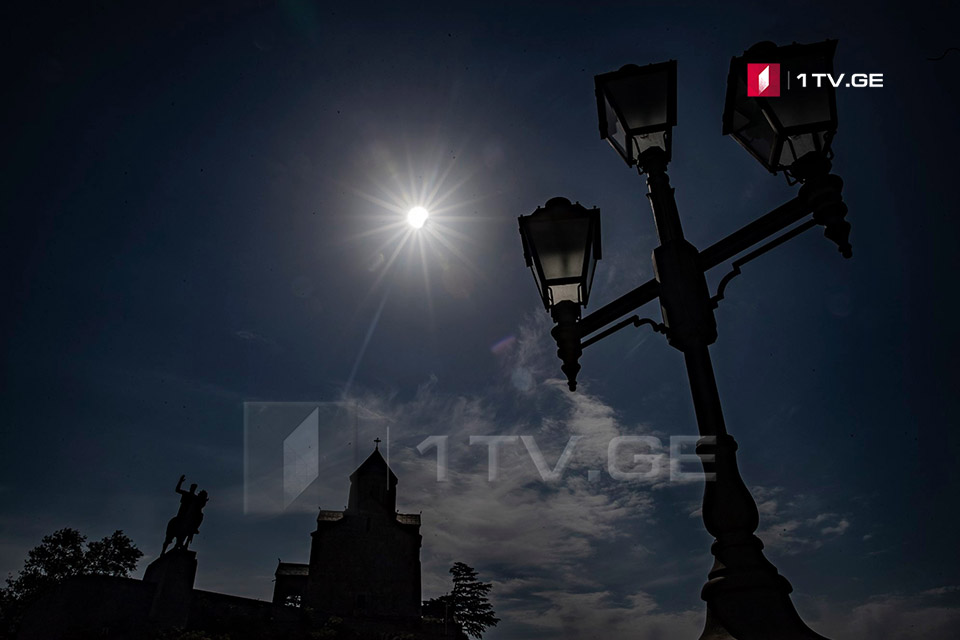 Солнечное затмение в объективе Ираклия Геденидзе (фото)